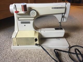 Vintage Husqvarna Viking Model 6020 Sewing Machine And Case 3