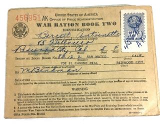 Wwii Usa War Ration Book With Ration Stamps Inside D1