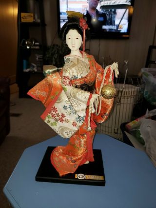 4 Vintage Japanese Yamaha Kyugetsu Geisha dolls Goten Mari Red Kimono 3