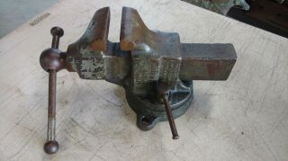 Vintage Reed Mfg.  Co.  No.  204 Bench Vise Erie Pa.  4 " Inch Jaw.  Heavy Duty
