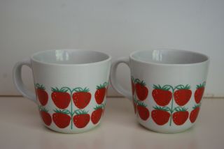 2 Vintage Strawberry Mugs Pomona Line Arabia Finland Design Raija Uosikkinen