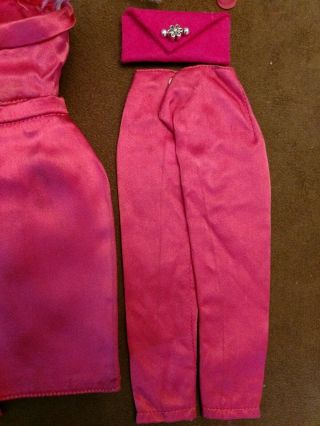 VINTAGE BARBIE SATIN N ROSE VERY HARD TO FIND PLUS 8