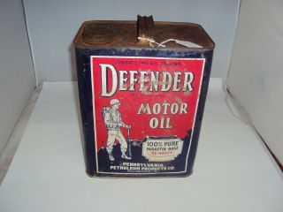 Vintage Advertising Two Gallon Defender Service Station Oil Can 305 - Q