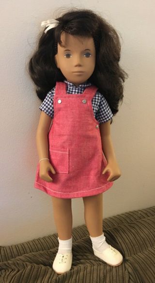 Vintage Sasha Doll 111 Brunette In Red Pinafore In The Box Strung Thight