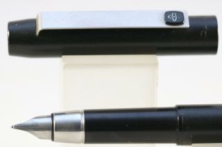 Vintage (1981) Parker 25 Ridge Top Fountain Pen,  Epoxy Matt Black