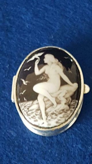 Delightful Small Sterling Snuff/pill Box W H/p Enamel Of Nude Maiden Bathing 22g