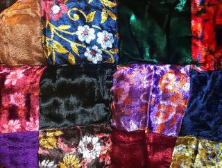 Vintage Velvet Quilt IN Eastern King 120” x 120” 3