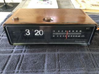 Vintage 1972 Panasonic Rc - 6253 Ic Lighted Flip Clock Am/fm Alarm Dozesleep Radio