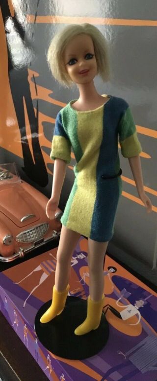 Vintage Mod Era Tnt Twiggy Doll Dress Boots Twist N Turn Bendable Legs