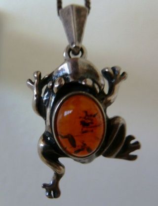Vintage Sterling 925 Silver Baltic Amber Bull Frog Necklace Pendant W/ 18 " Chain