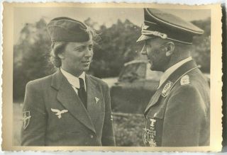 German Wwii Archive Photo: Lady In Luftwaffe Ground Personnel Uniform