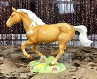 Rare Vintage Beswick Galloping Palomino No 1374 Porcelain Horse Figurine