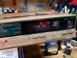 vintage Sony Betamax Cassette Player SL - 25 with remote - VCR VHS NR 5