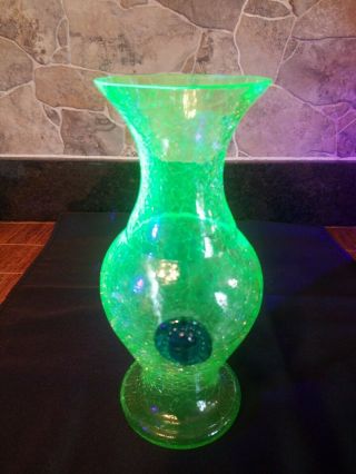 Rare Vtg Vaseline Crackle Glass Vase Uranium Applied Medallion Art Glass