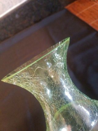 Rare VTG Vaseline Crackle Glass Vase Uranium Applied Medallion Art Glass 5