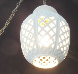 Vintage 15 " Mid Century White Porcelain/ceramic Hanging Light/swag Lamp Fx181