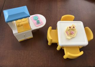Vtg Little Tikes Grandma’s Pink Roof Dollhouse,  furniture/Fisher Price family 6
