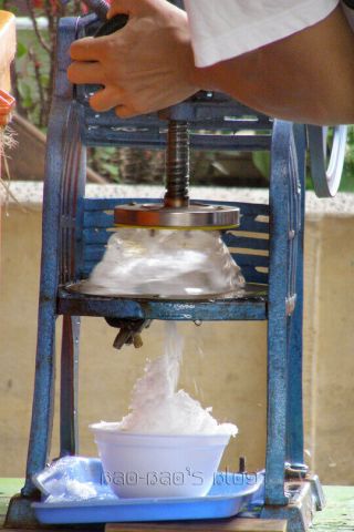 Shave Ice Vintage Snowflake Machine Traditional Thai Dessert Snow Cone Mill 6
