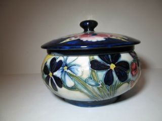 Vintage MOORCROFT Queen Covered Bowl Dish 5 1/2 