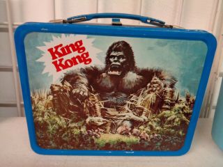 VINTAGE 1977 THERMOS KING KONG METAL LUNCHBOX COMPLETE W/ THERMOS 3