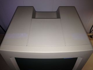Vintage APPLE Macintosh CLASSIC M0420 All - in - One MAC Computer (1991) 4
