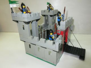 Lego Vintage Legoland Castle 6073 - Black Knight ' s Castle 100 w/minifigs (1984) 6