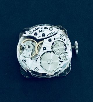 VINTAGE HAMILTON RAYMON 17 JEWELS STAINLESS STEEL GRADE 747 WRIST WATCH RUNNING 6