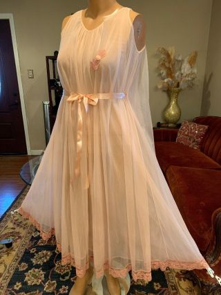 Vintage 1960’s Jenelle Peachy Pink Nylon Chiffon Sheer Nightgown Medium Large