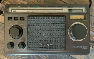 Sony Icf 6500 W Vintage Japan 5 Band Short Wave - - Includes Power Adapter