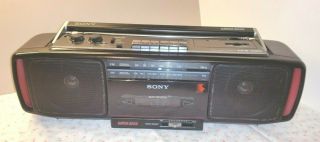 VINTAGE SONY CFS - D20 Radio Cassette Recorder FM Boombox MEGA BASS 4