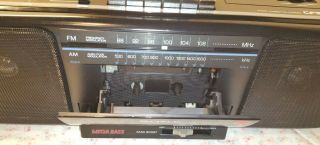 VINTAGE SONY CFS - D20 Radio Cassette Recorder FM Boombox MEGA BASS 5