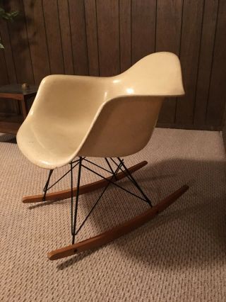 Vintage Eames Fiberglass Shell Rocker Rocking Chair 2