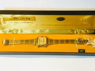 Vintage Women’s Gruen Two Tone Quartz Wrist Watch Very Elegant N.  O.  S (10673m)