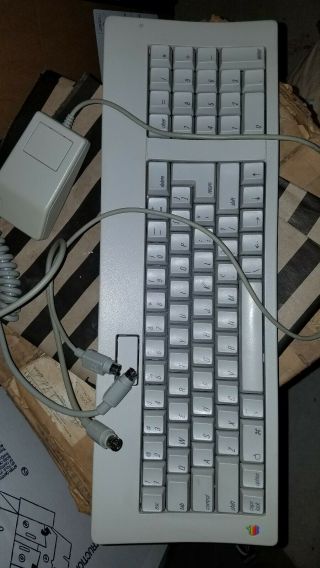 Vintage Apple Macintosh Adb Keyboard Mo116,  Mouse A9mo331 And Cable