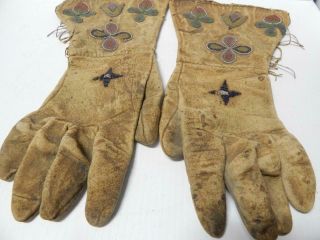 VINTAGE CROW INDIAN N.  PLAINS BEADED HIDE GAUNTLETS c.  1870 - 90s - MONTANA 2