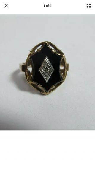 Unusual 10k Solid Gold Vintage Ring With Star Shape Cut Onyx And Diamond