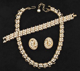 1960s Crown Trifari - Faux Pearls Necklace,  Bracelet & Earrings Gold Tone Set
