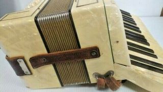 Vintage 1931 Hohner Carmen Accordion with Case 7