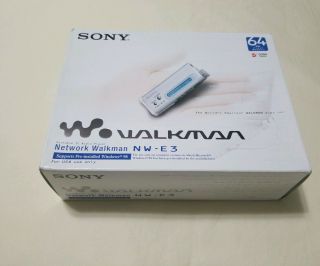 Vintage Sony Mp3 Player Walkman Model Nw - E3 Silver