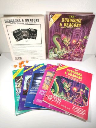 Vintage Tsr Dungeons & Dragons Basic Set Uk1,  U1,  U2,  B2,  6 Orange Dice 1981 Dd