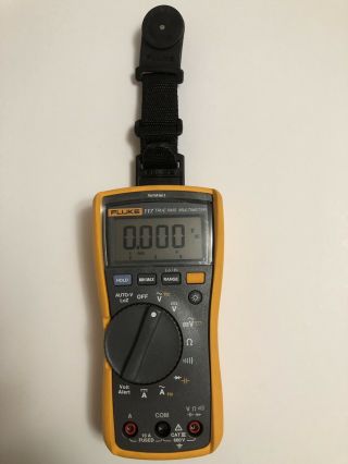 Fluke 117 Electrician ' s Digital Multimeter with Non - Contact Voltage 2