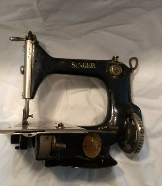 Old Vintage Singer Chain Stitch Sewing machine Model 24 - 13 2