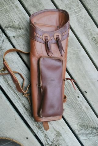 Fred Bear Vintage Leather Back Quiver - -