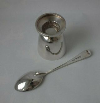 Stylish Boxed Solid Sterling Silver Egg Cup & Spoon 1973 7