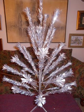 Vintage Pom Pom Royal Pine Aluminum Silver Christmas Tree 4 