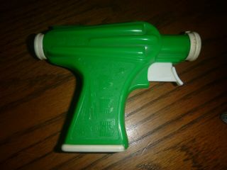 Very RARE PEZ Green Space Gun from the early 1960 ' s Complete 3