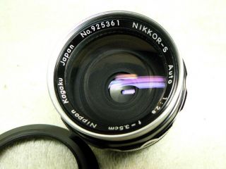 Vintage Nippon Kogaku NIKON Nikkor - S Auto Ai 35mm f/2.  8 Lens w/ HN - 1 HOOD,  Caps 4
