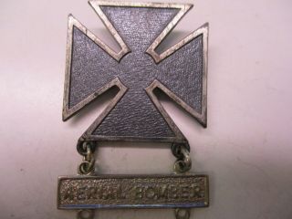 U.  S.  Army Wwii Marksmanship Badge With Aerial Bomber Hanger