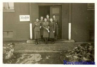 Rare: Female Uniformed Wehrmachthelferin Blitzmädel Girls By Barracks