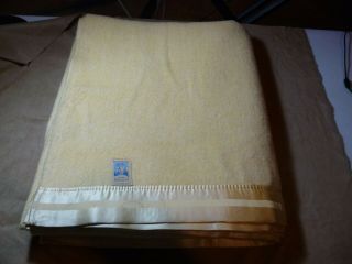 Vintage Kenwood Famous Wool Blanket - Harvest Gold W/ Satin Trim - 75 " X 90 "